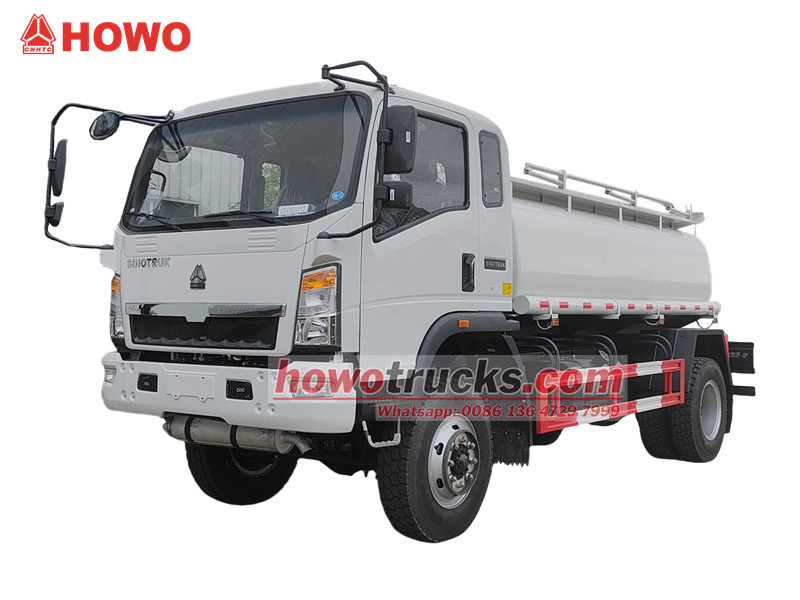 HOWO 4×4 fuel tank truck