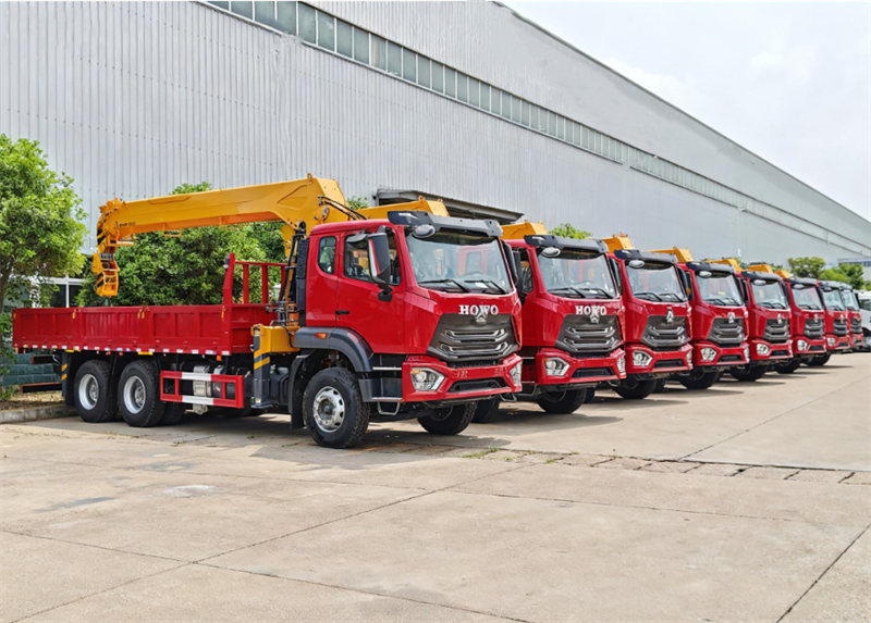 Howo 8×4 Telescopic Boom Crane Truck