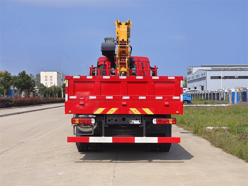 Howo TX 6x4 boom truck with 20T crane
