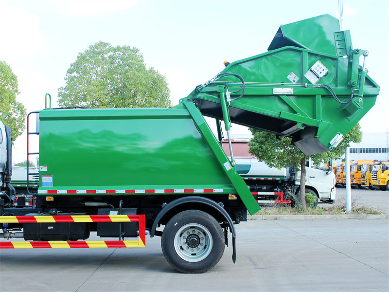 Howo garbage compactor truck
