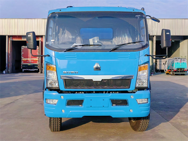 Howo road sweeper truck