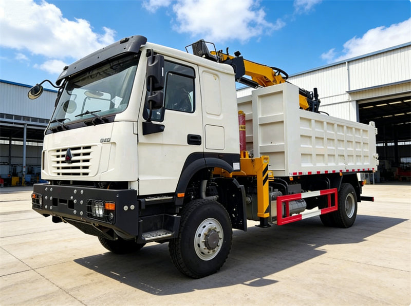 Howo 4x4 dumper truck with 8tons crane