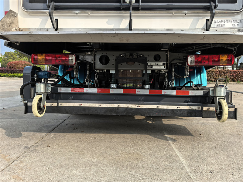 Howo vacuum sweeper truck Howo vacuum sweeper truck