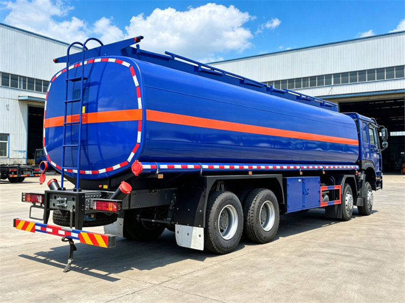 HOWO heavy 30000L fuel tank truck