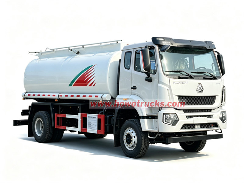 &nbsp;HOWO M7 4x2 fuel tank truck