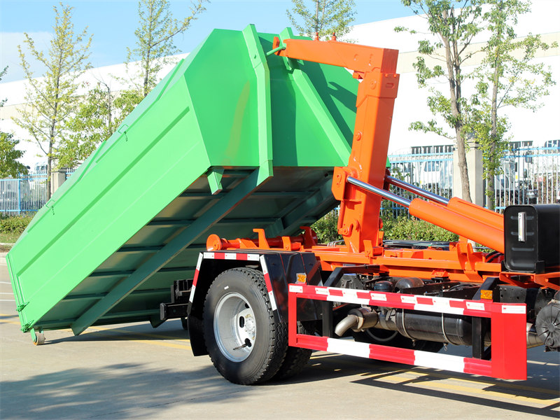 HOWO 220HP roll off hook lift truck